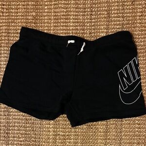 Nike Sweatshirt Shorts